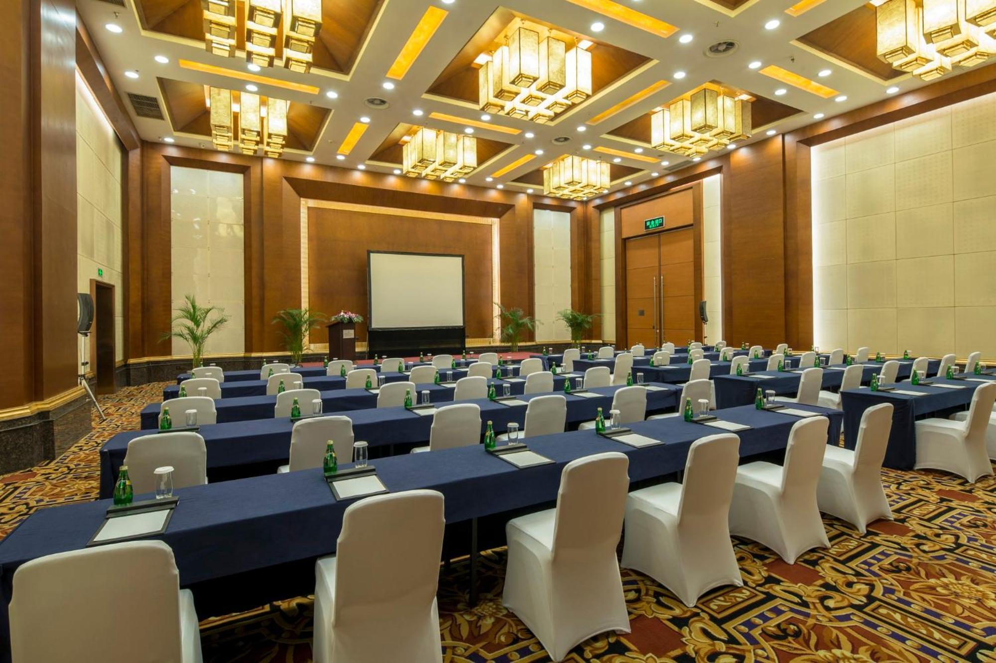 Holiday Inn Chengdu Century City-Easttower Exterior foto